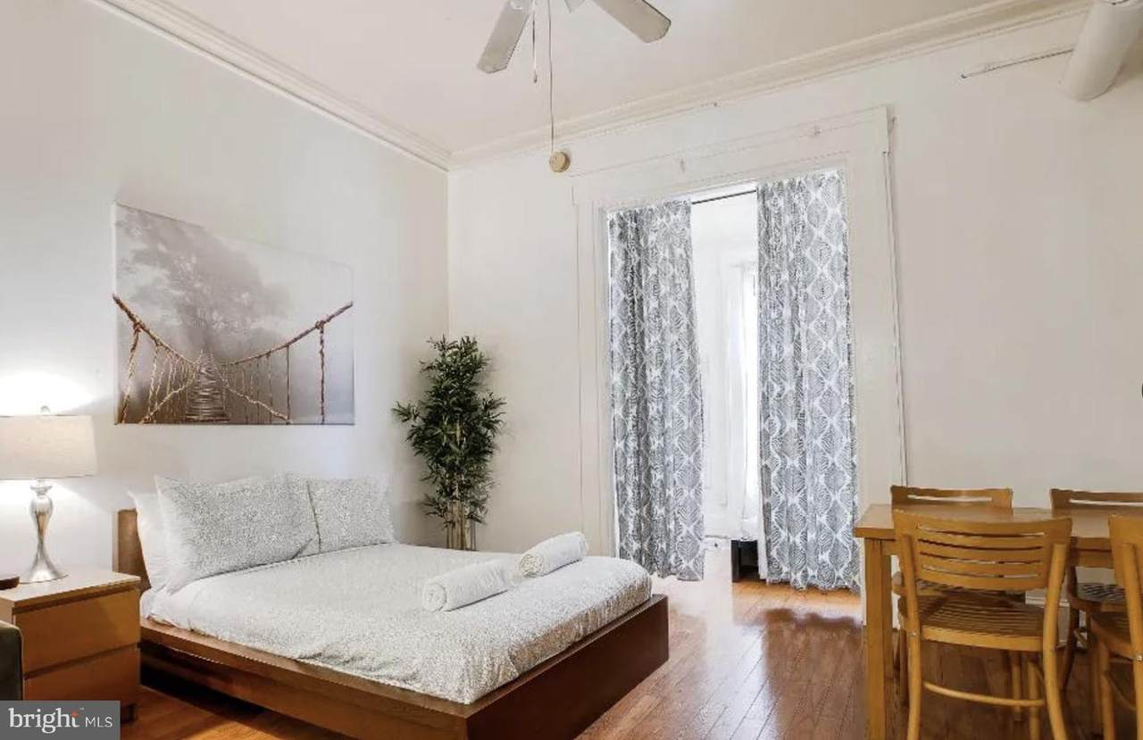 1837 Chestnut Street - Photo 1