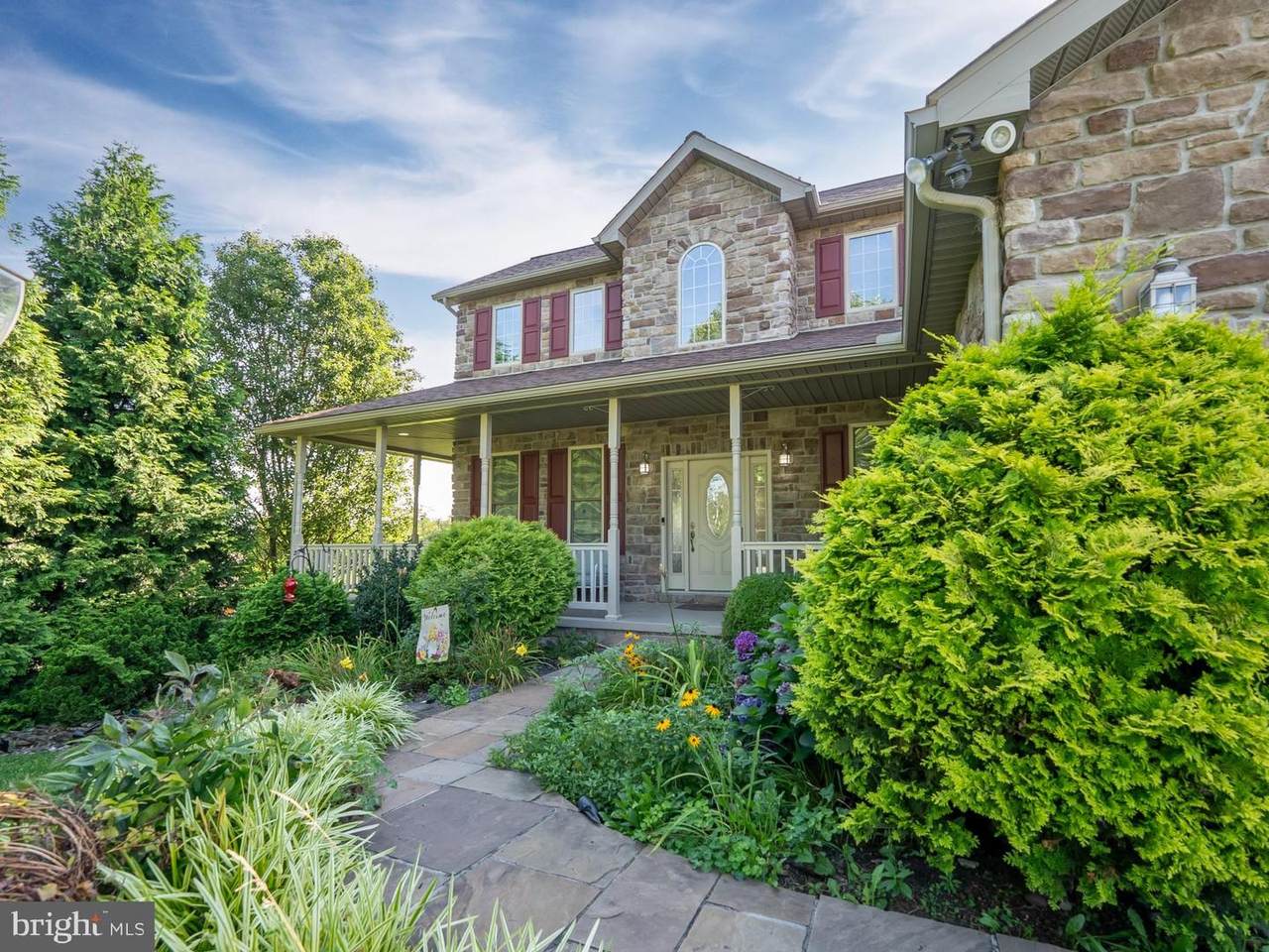 1458 Highfield Court - Photo 1