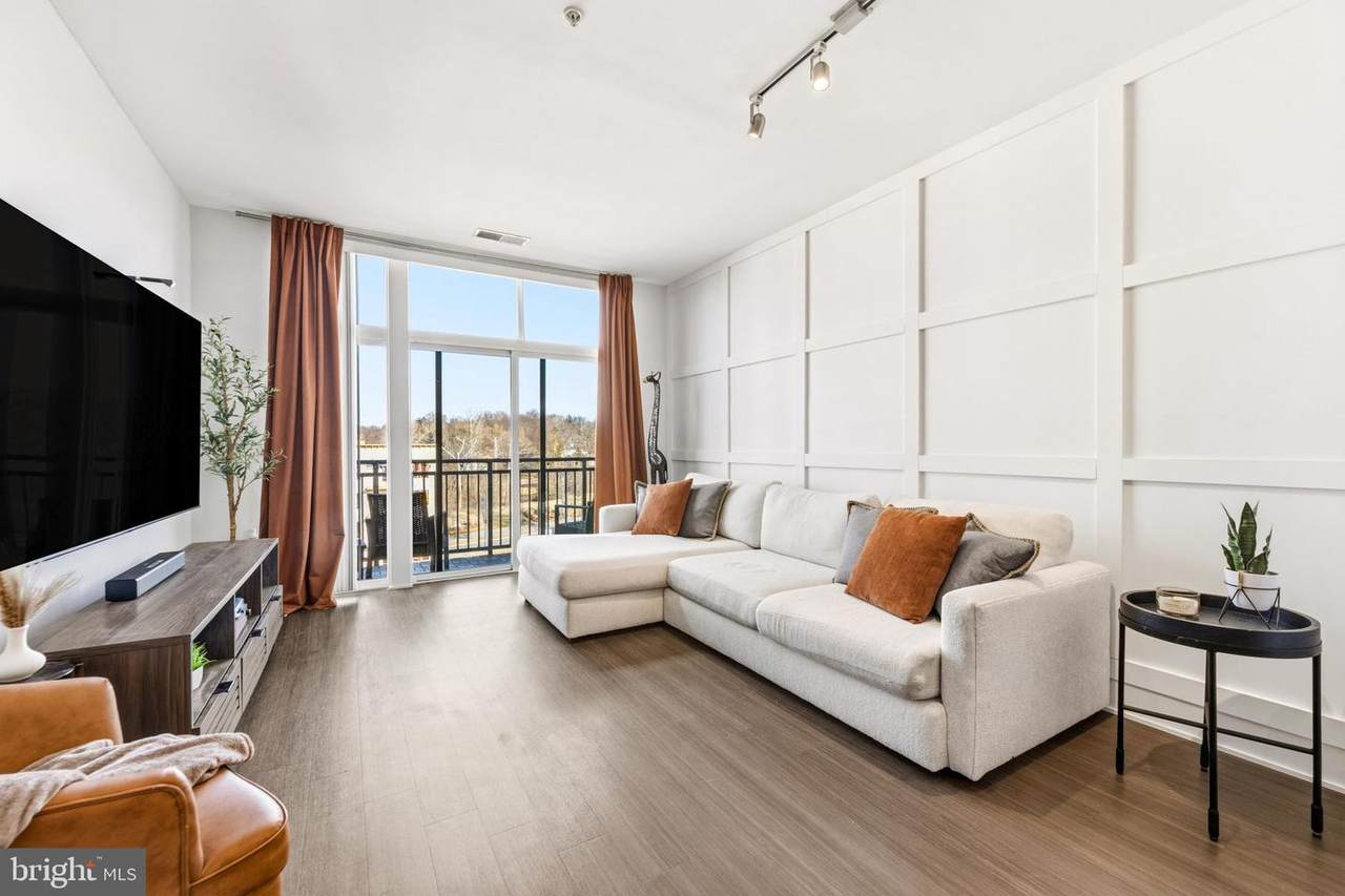 145 Riverhaven Drive - Photo 1