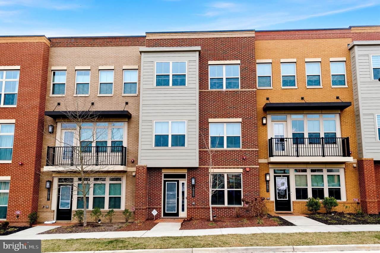 10689 Fairgrounds Drive - Photo 1