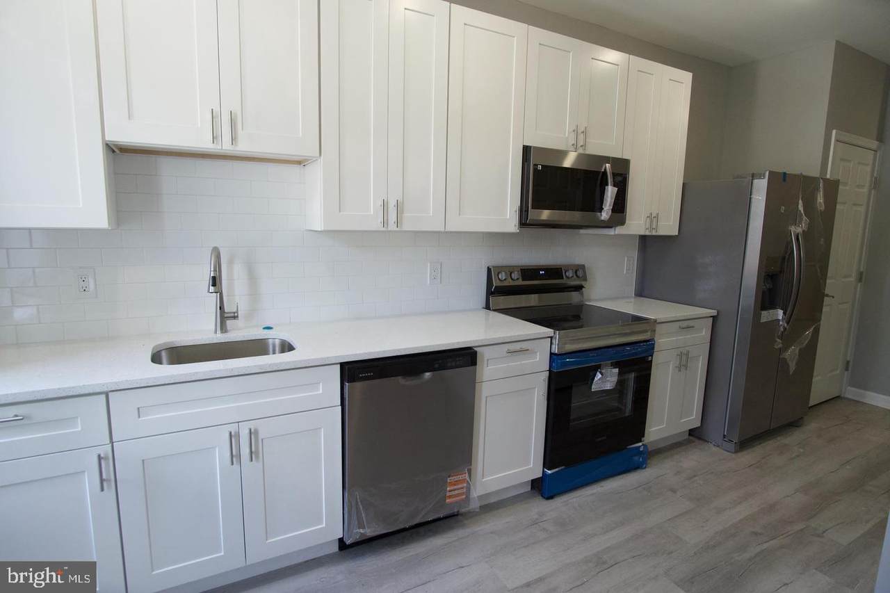 630 Brooklyn Street - Photo 1