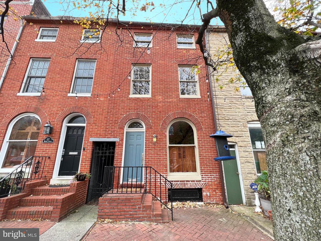 125 Warren Avenue - Photo 1