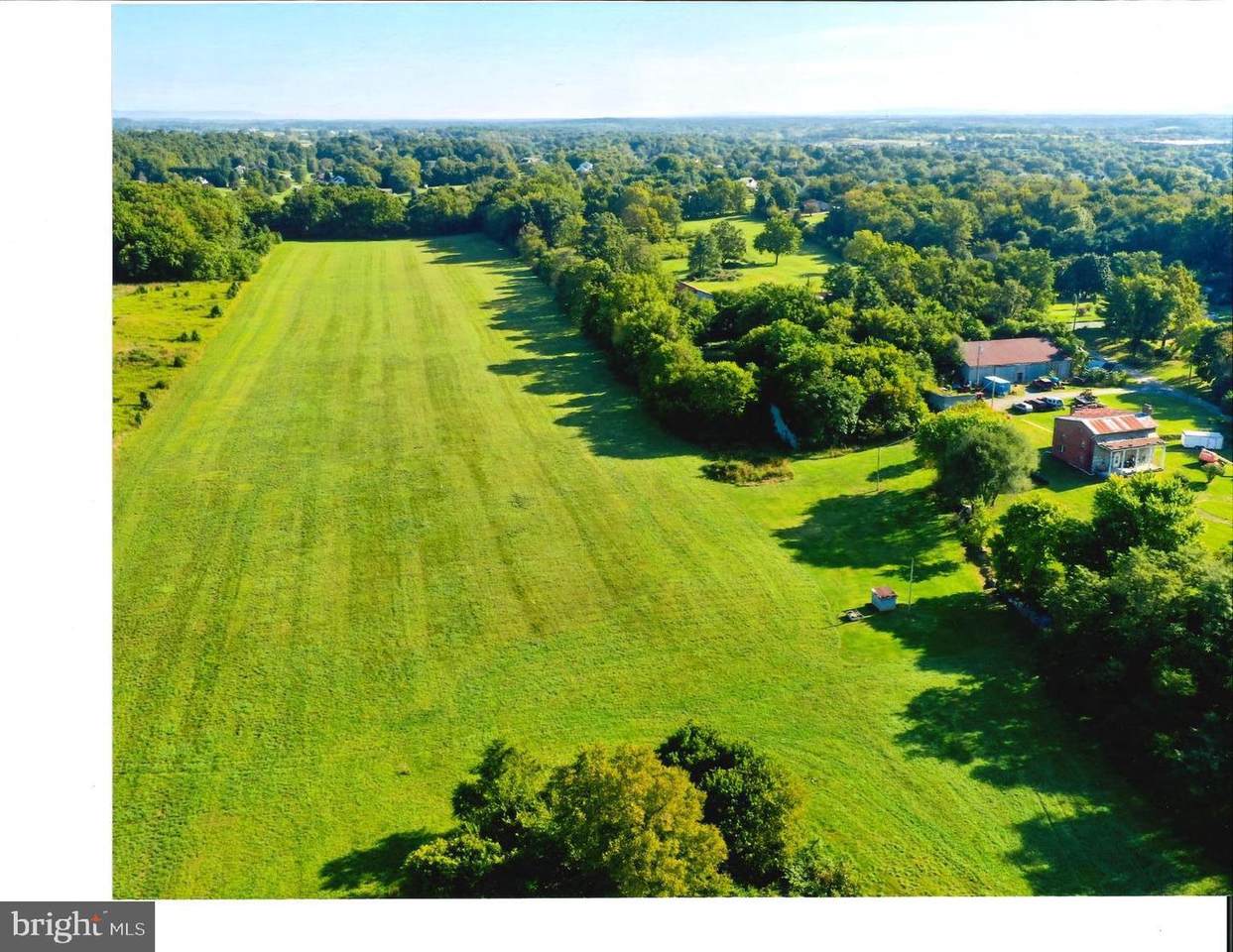 149 Elliott Drive - Photo 1