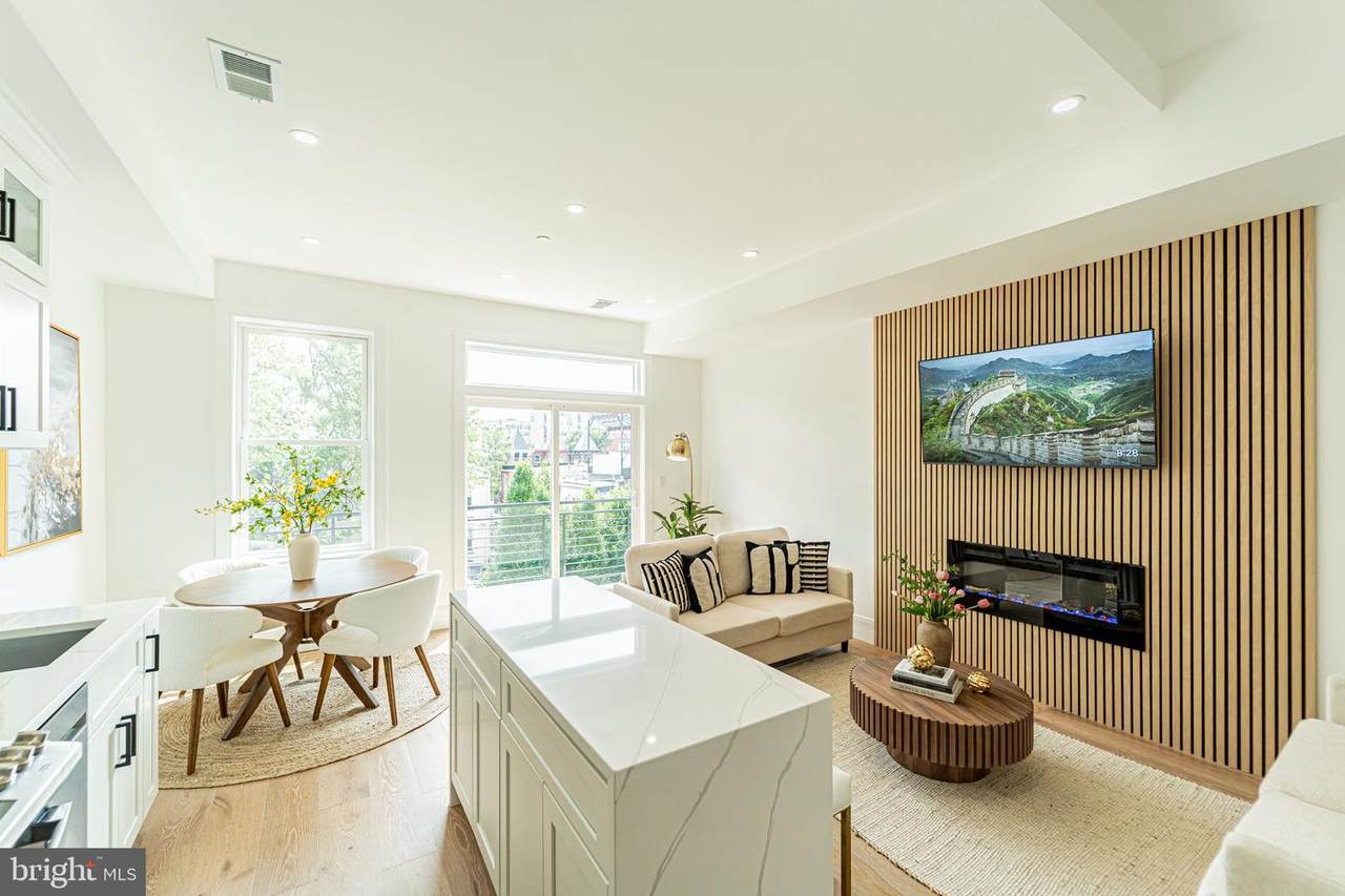 2517 Ontario Road - Photo 1