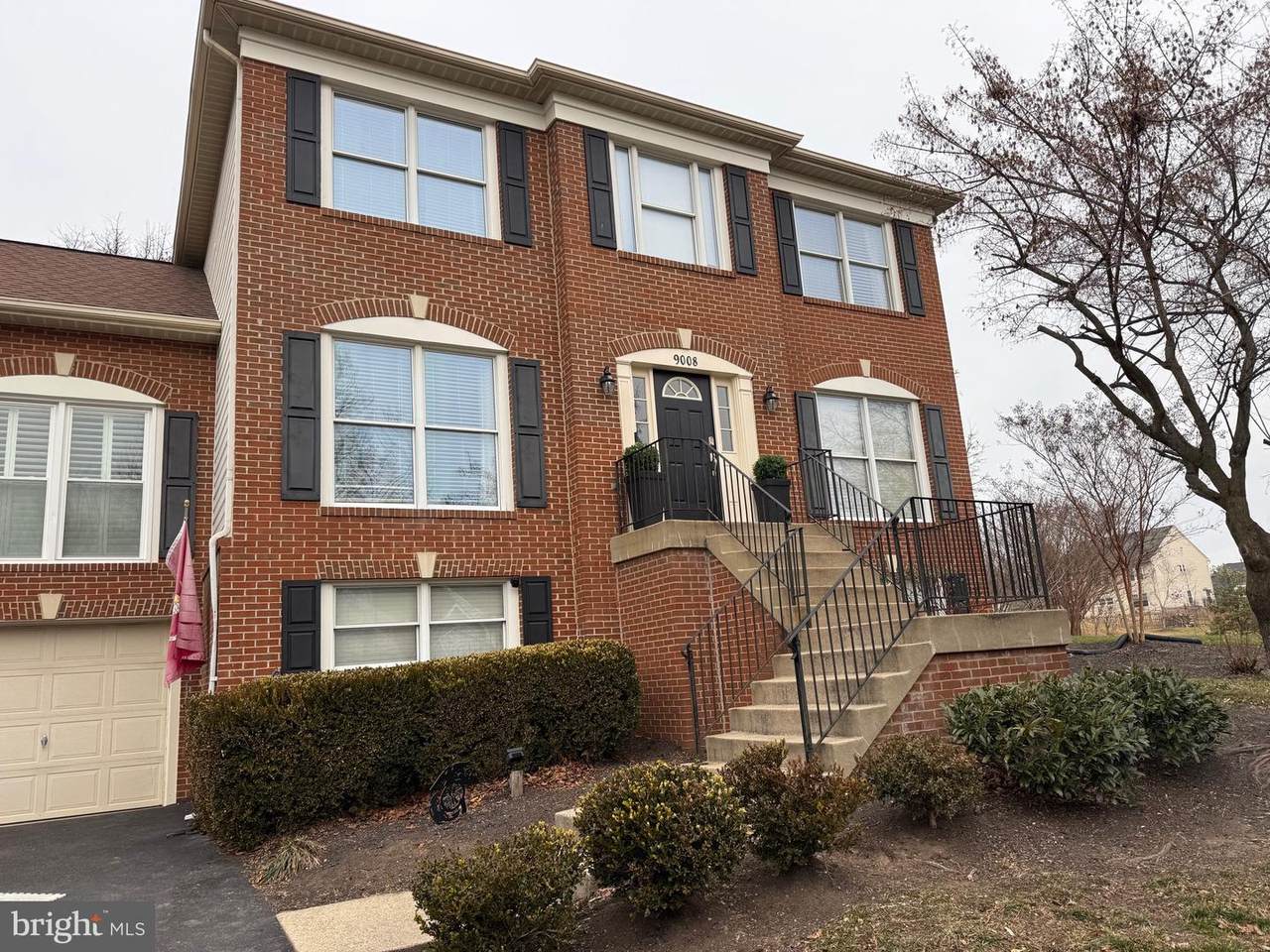 9008 Shadybrook Drive - Photo 1