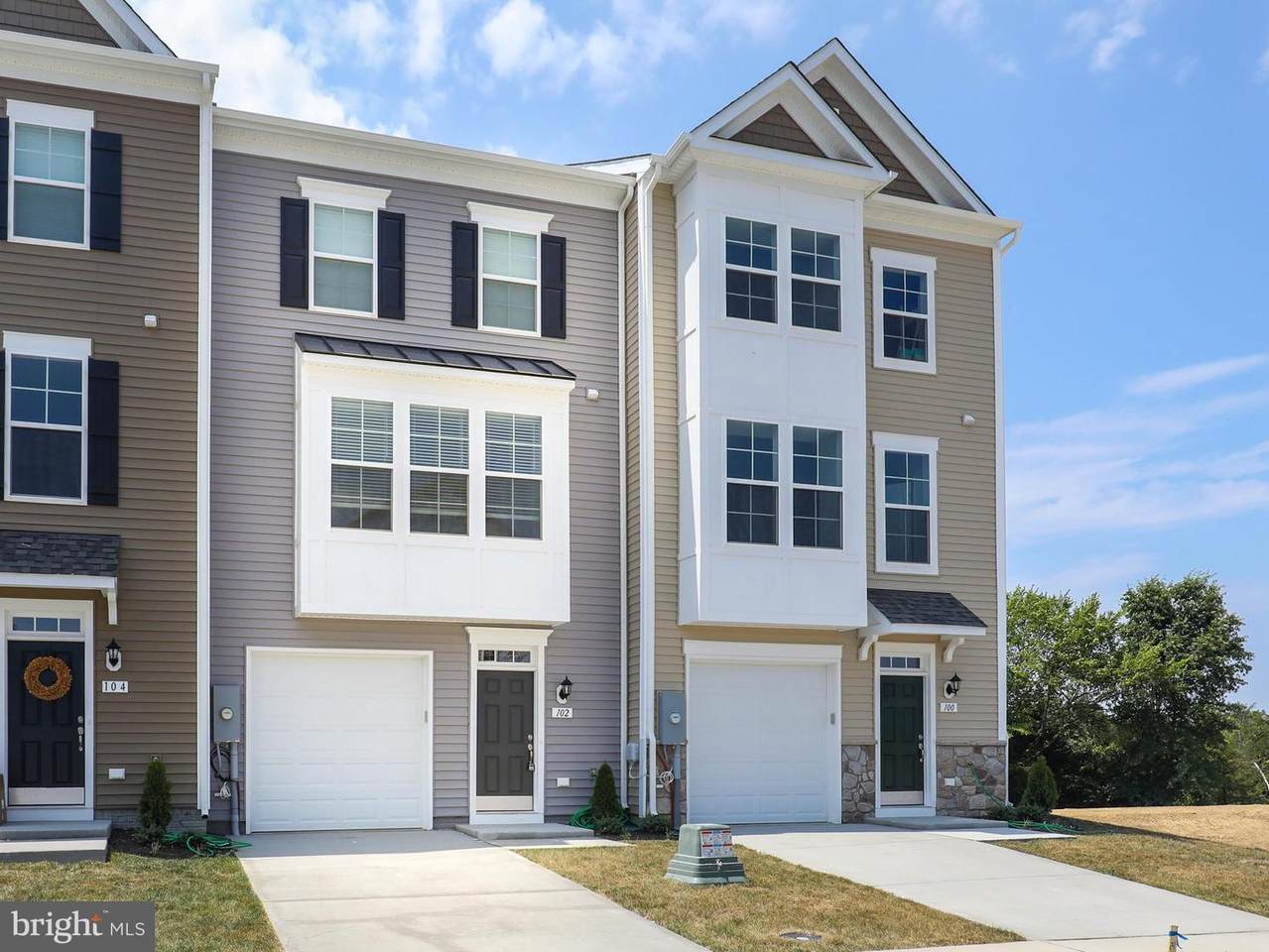 102 Metcalf Terrace - Photo 1