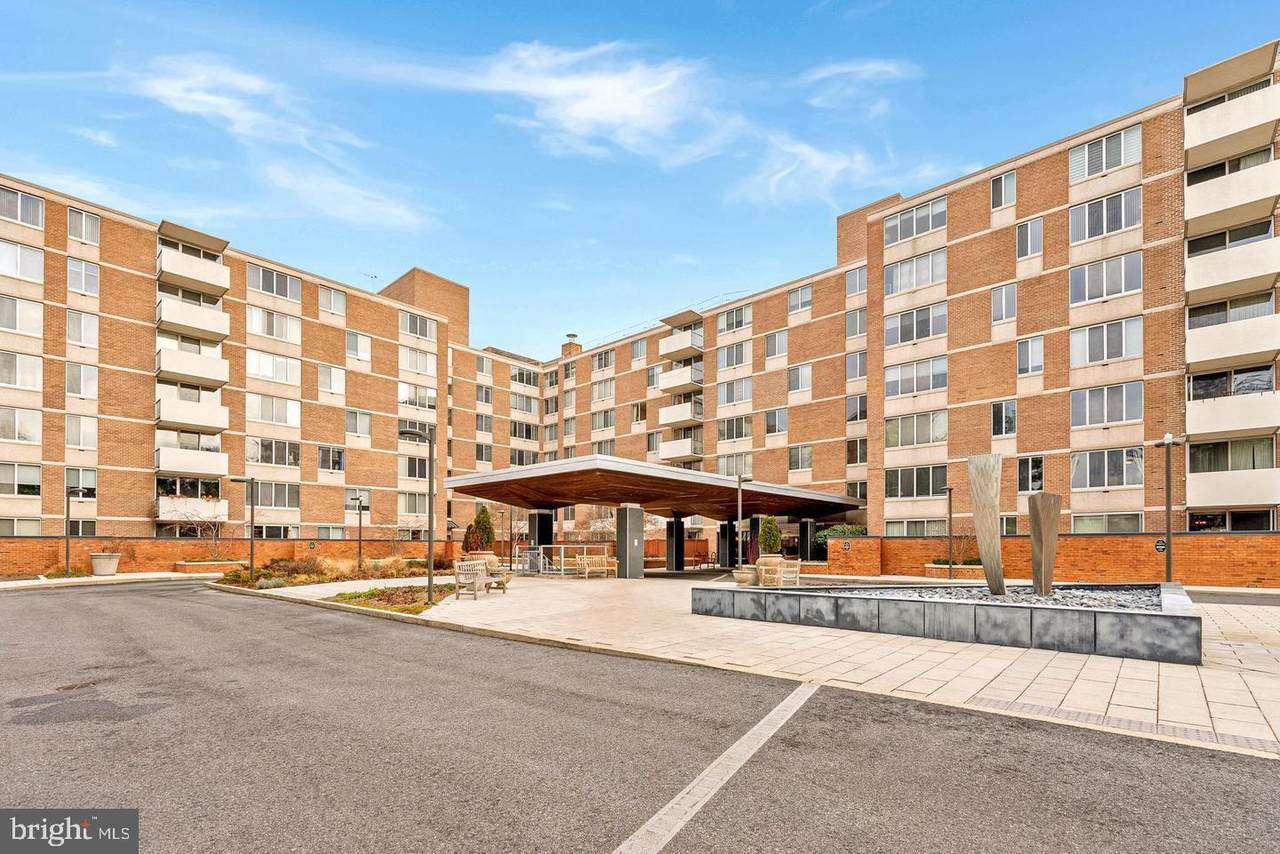 2939 Van Ness Street - Photo 1