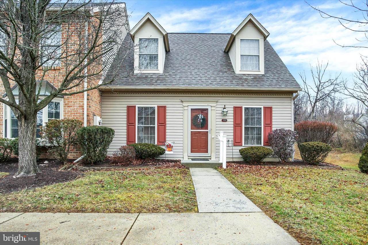 322 Woodland View Court - Photo 1