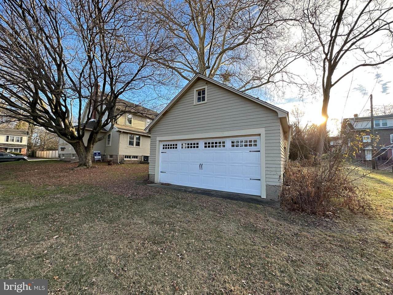194 Shewell Avenue - Photo 1