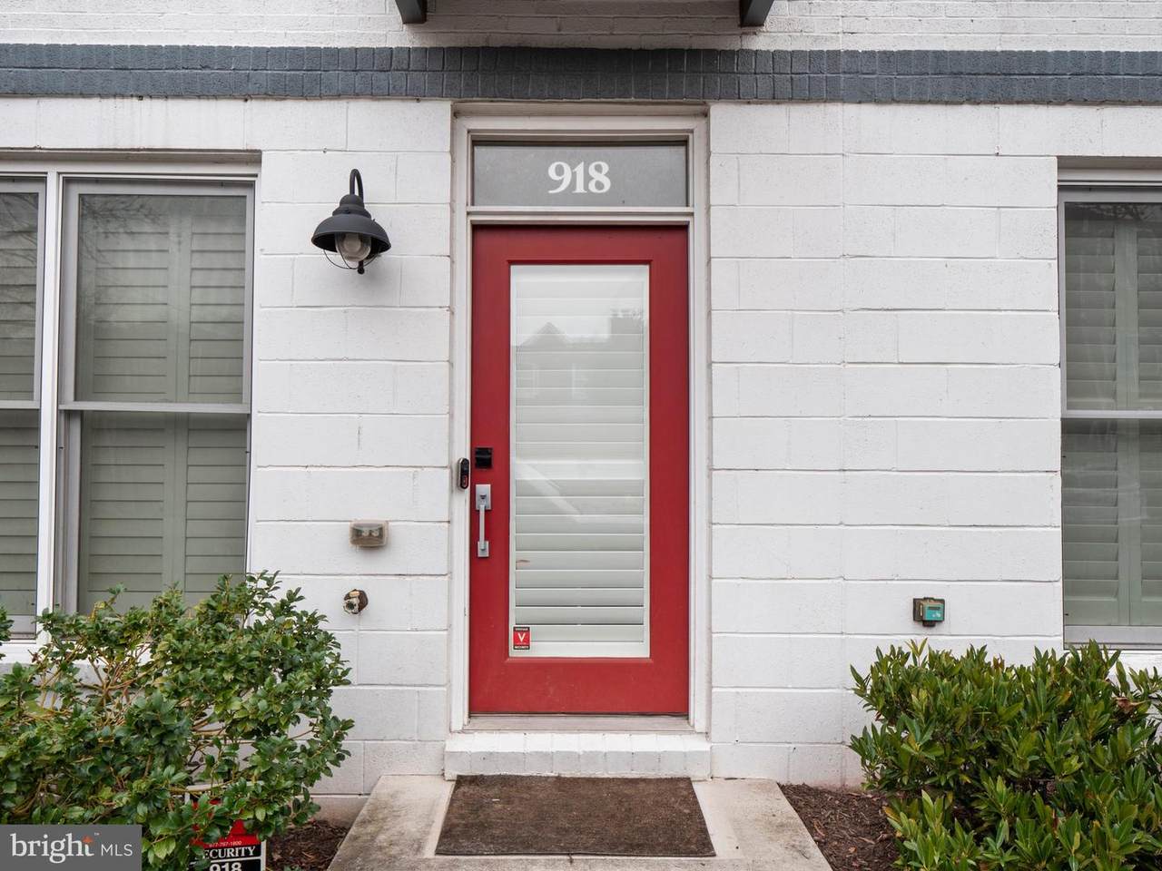 918 Pete Jones Way - Photo 1