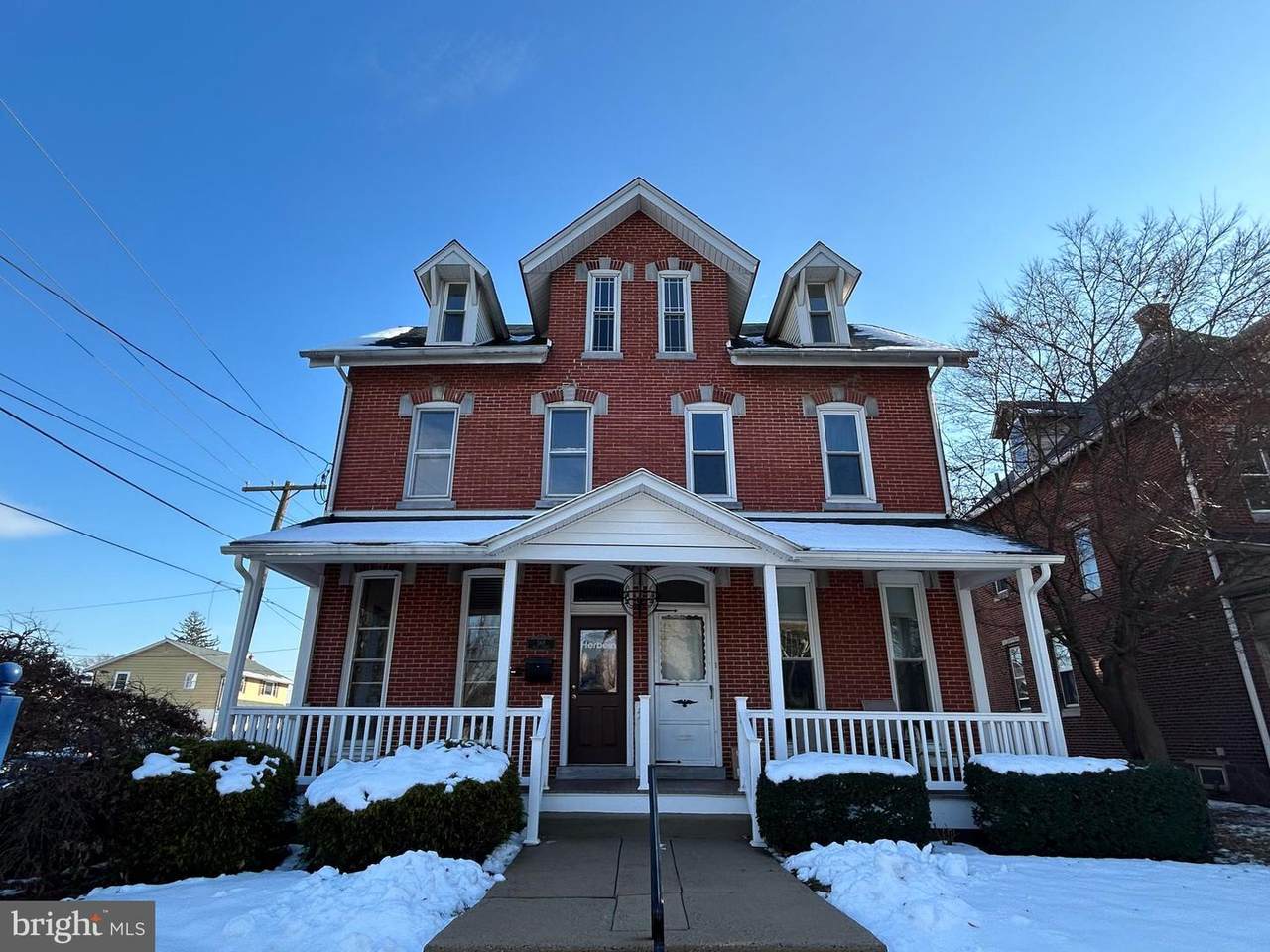 566 Main Street - Photo 1