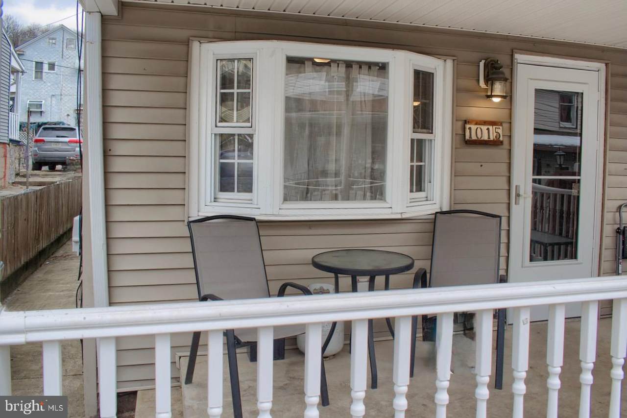 1015 Pearl - Photo 1