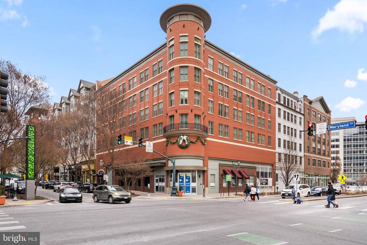 38 Maryland Avenue - Photo 1