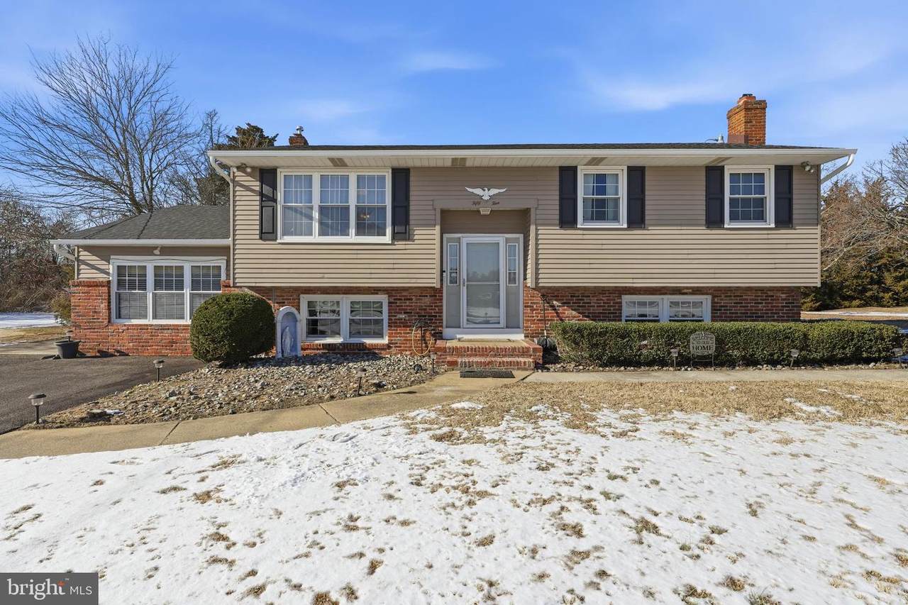 55 Plymouth Road - Photo 1