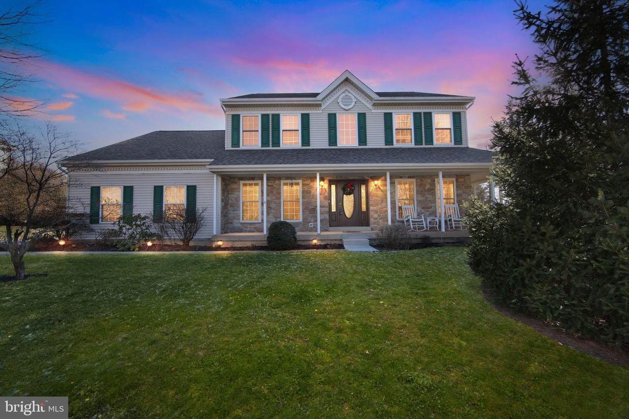 110 Persimmon Drive - Photo 1