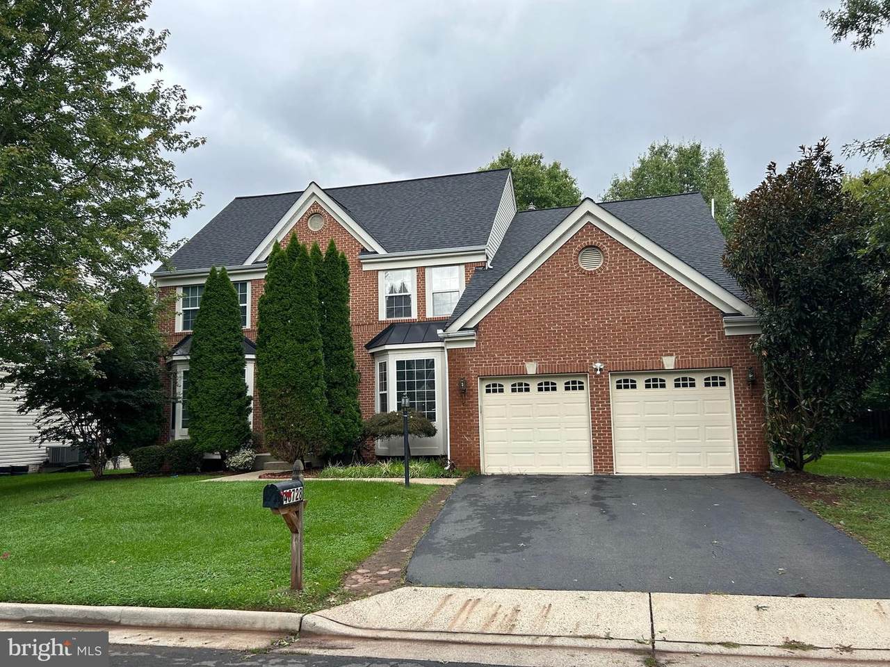 46728 Hollow Mountain Place - Photo 1