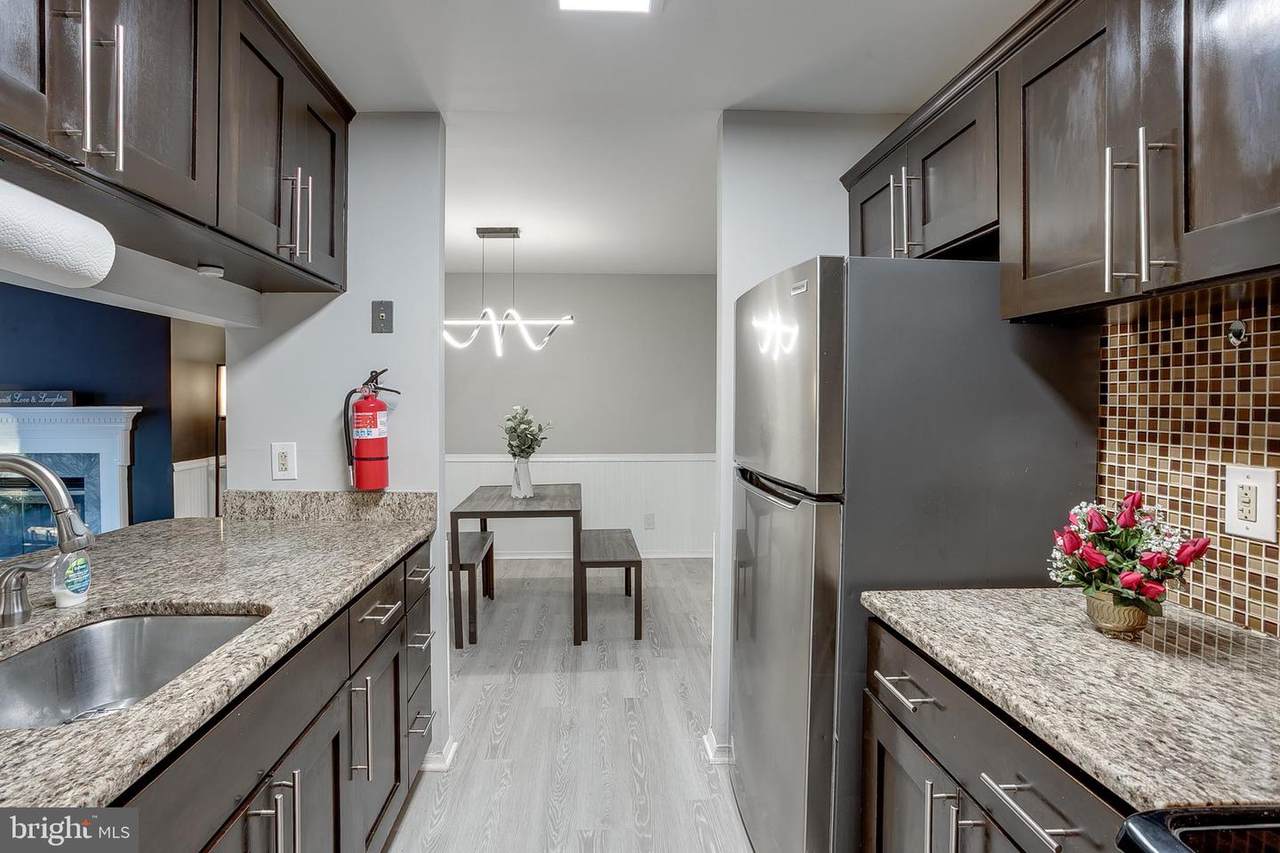 2711-B Sussex Court - Photo 1