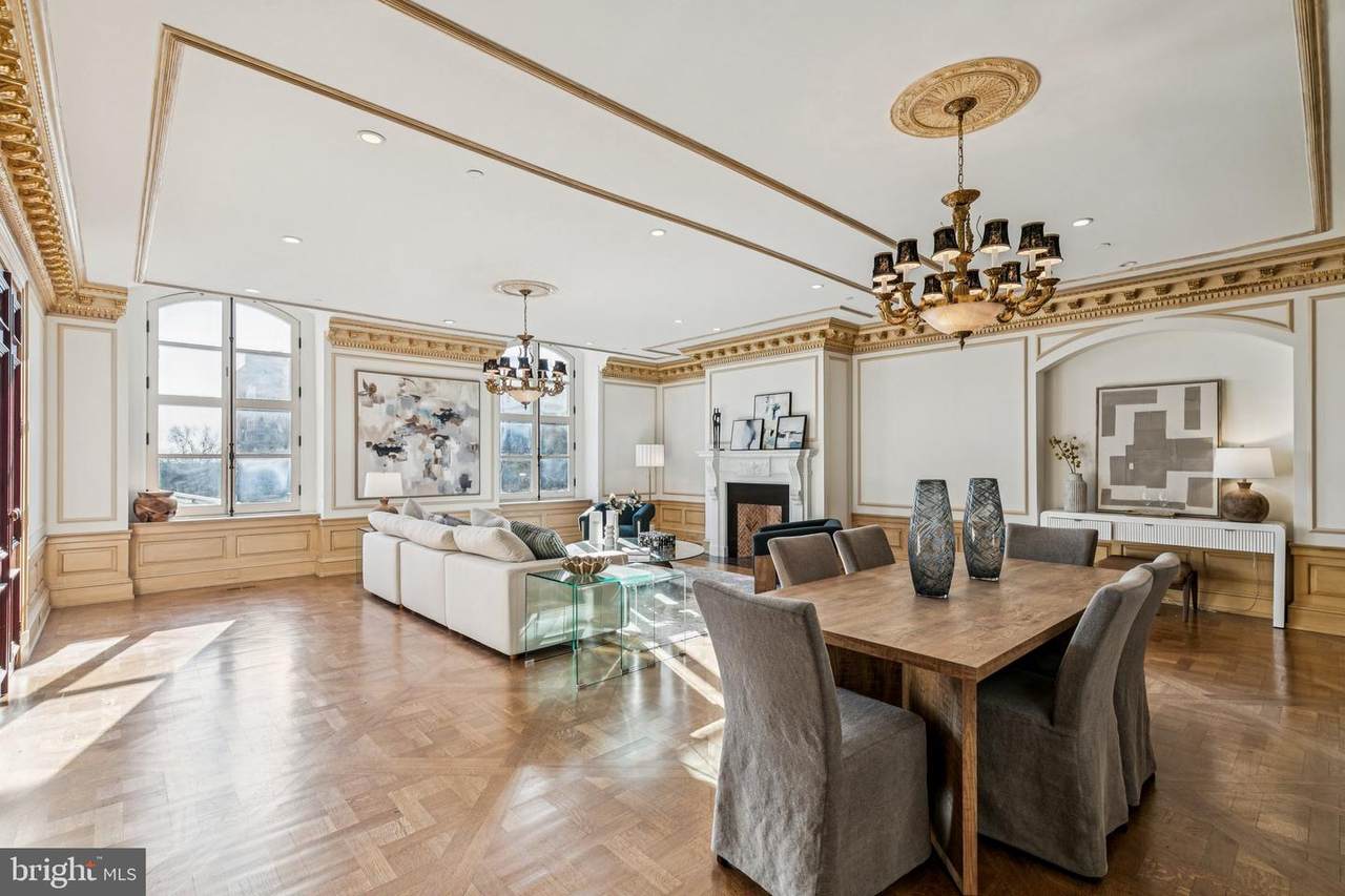 421 Chestnut Street - Photo 1