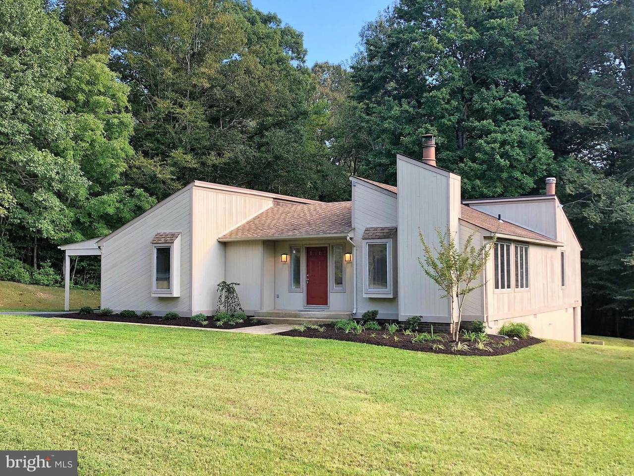 3222 Throne Drive - Photo 1