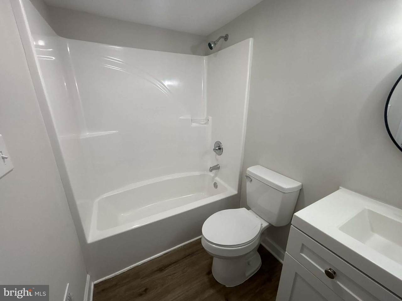 https://bt-photos.global.ssl.fastly.net/brightmls/1280_boomver_1_804414436914-2.jpg