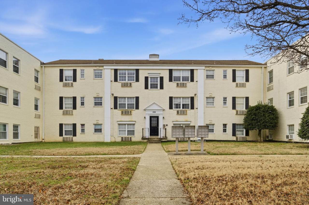 2239 Farrington Avenue - Photo 1