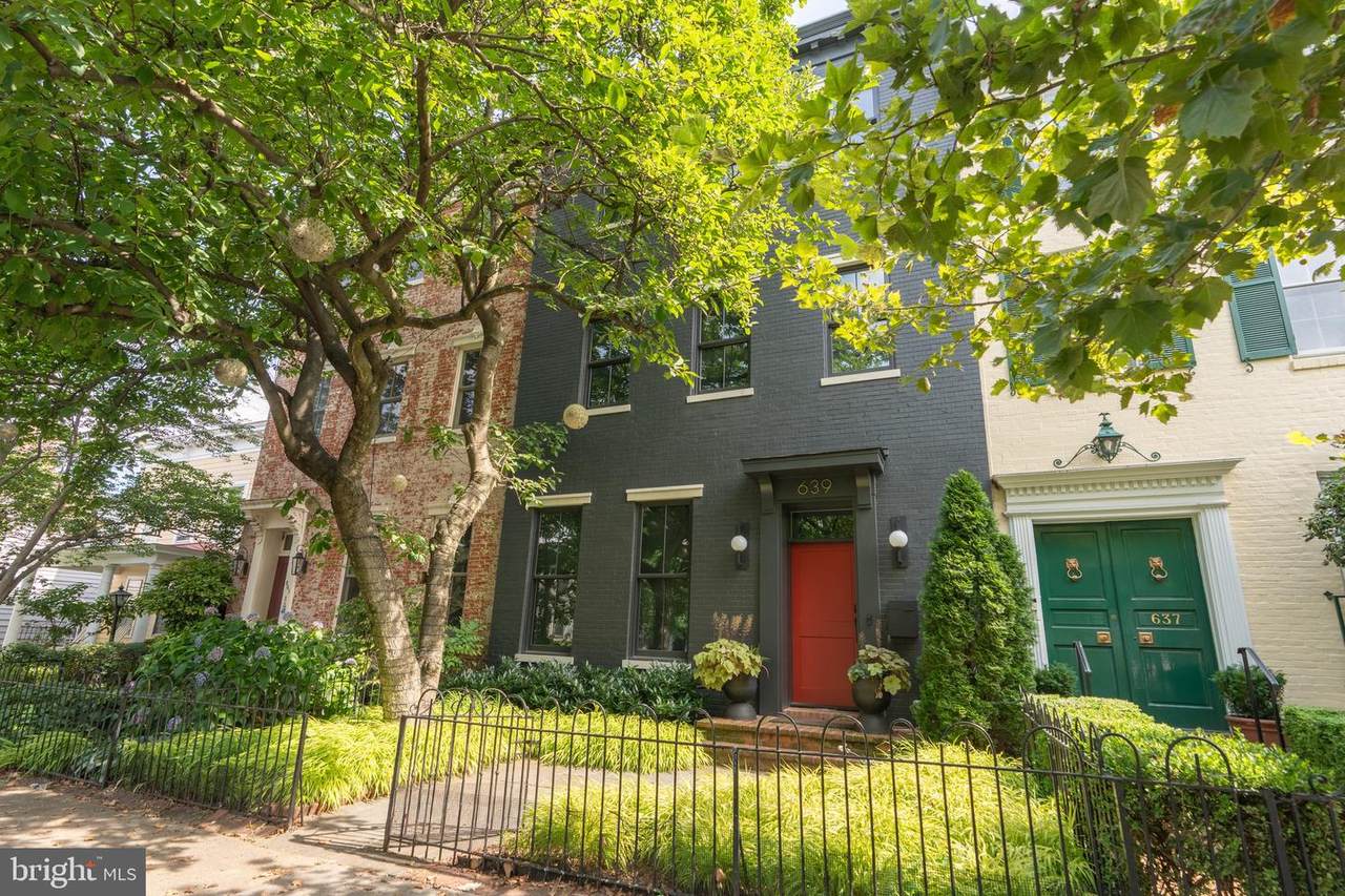 639 E Street - Photo 1