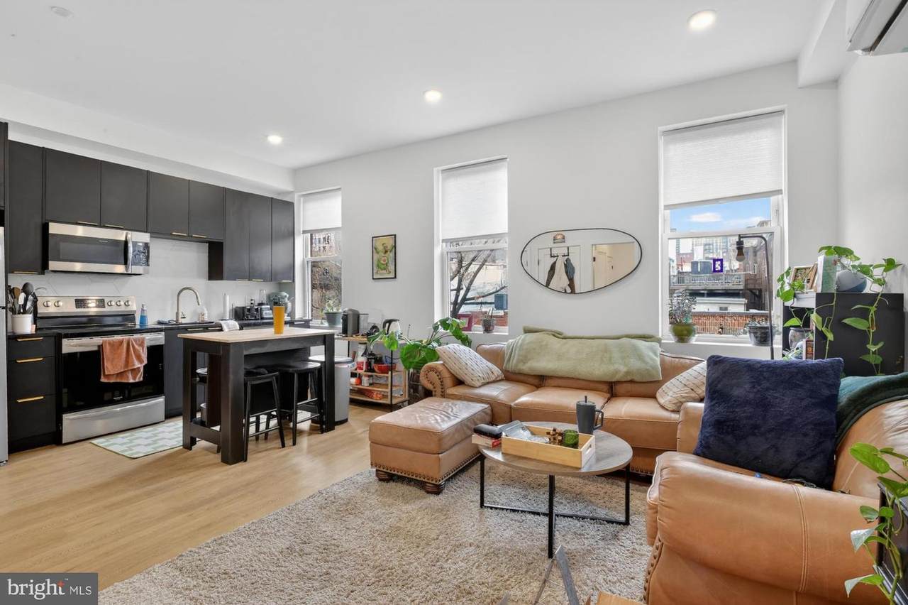 1134 Pine Street - Photo 1