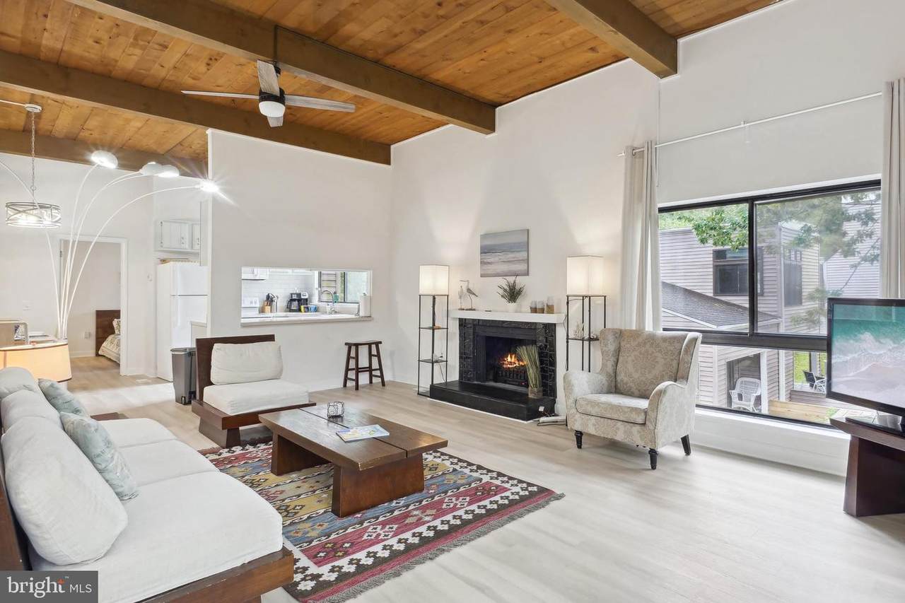 438 Ocean Parkway - Photo 1