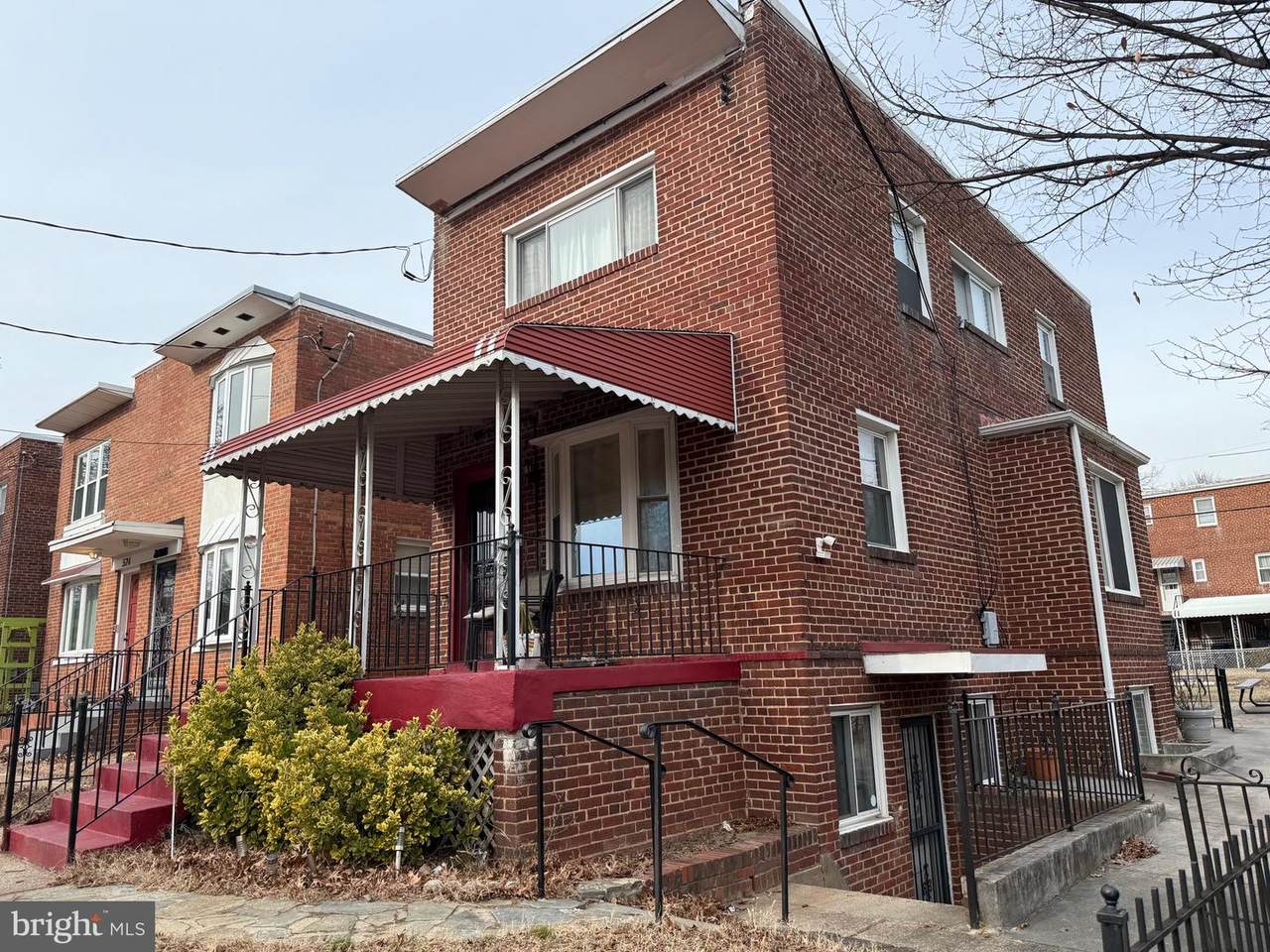 530 Oglethorpe Street - Photo 1