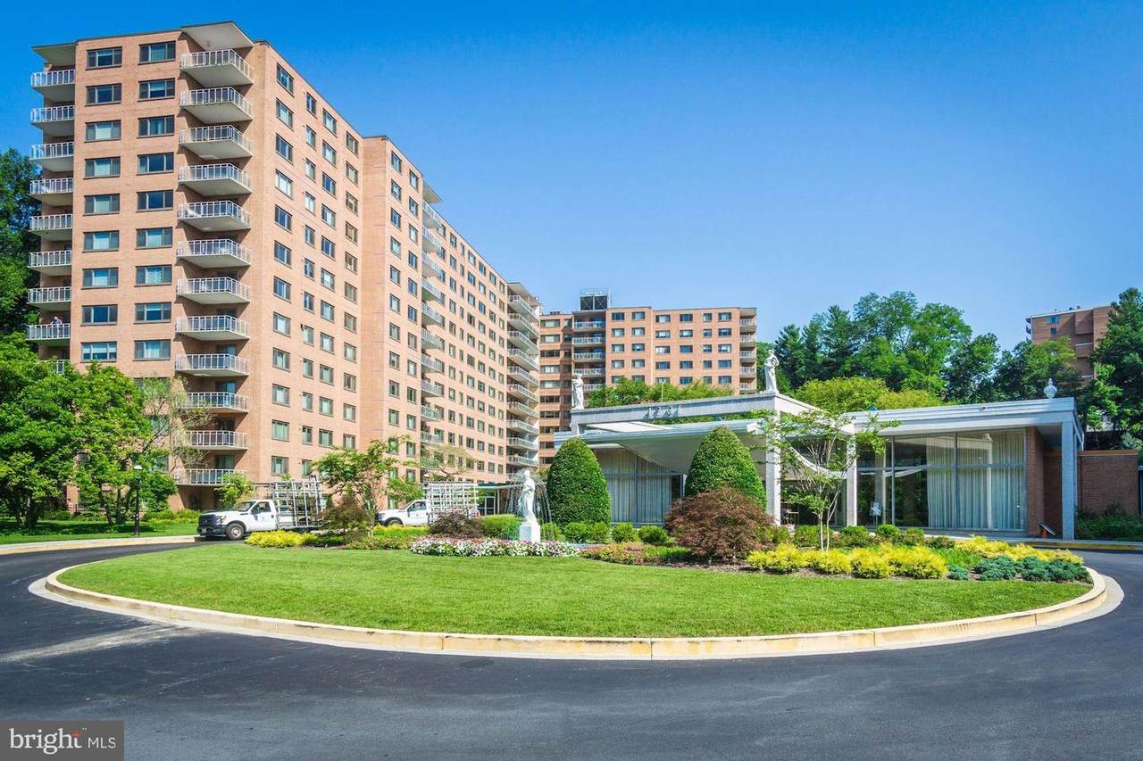 4201 Cathedral Avenue - Photo 1