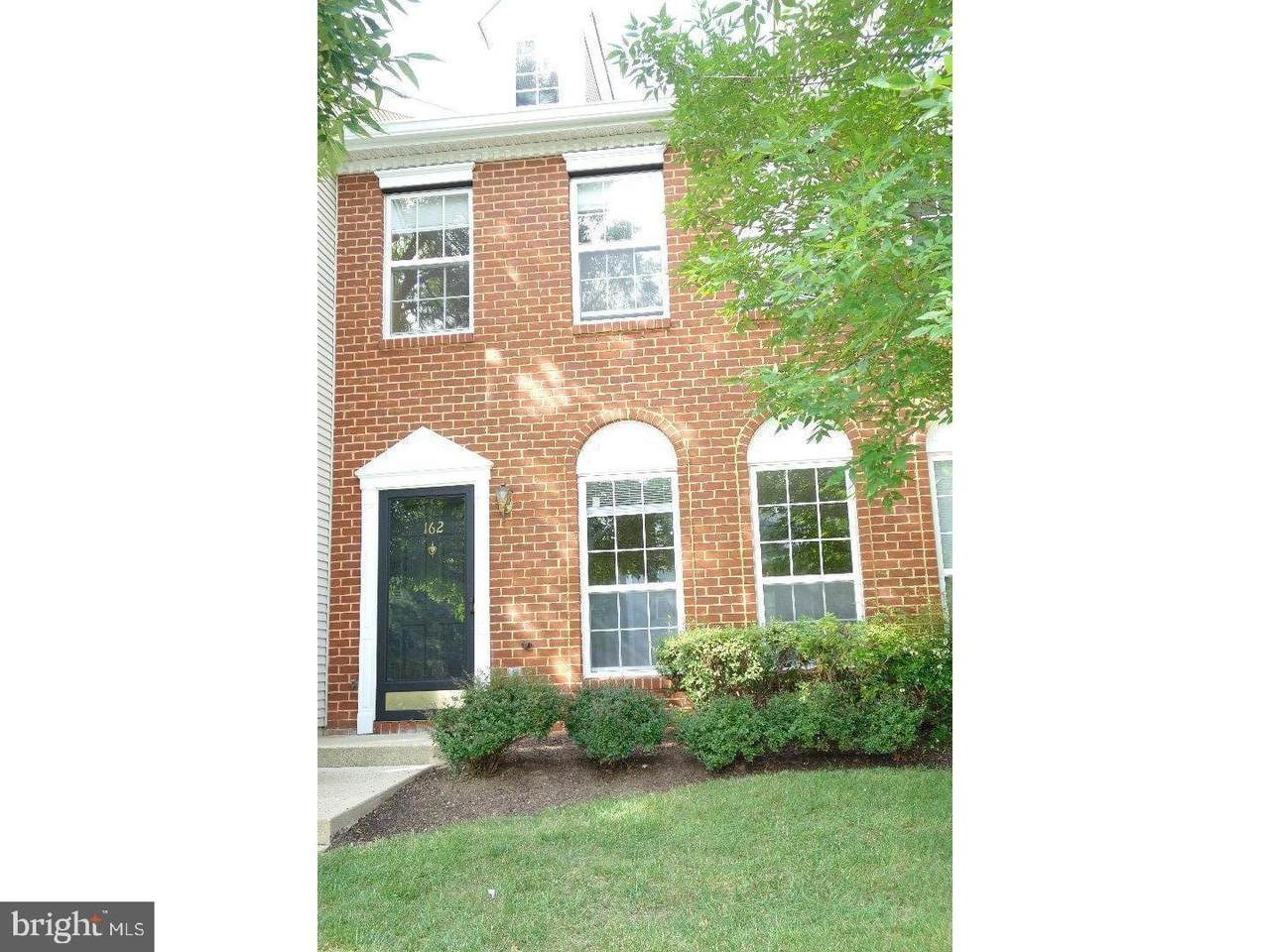 162 Shrewsbury Court - Photo 1