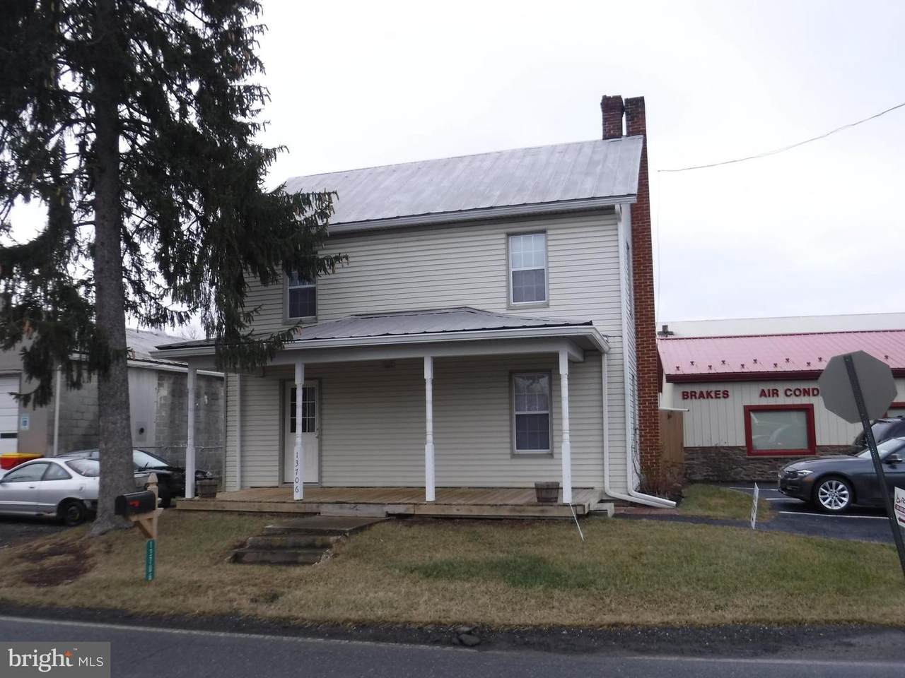 13706 Maugansville Road - Photo 1