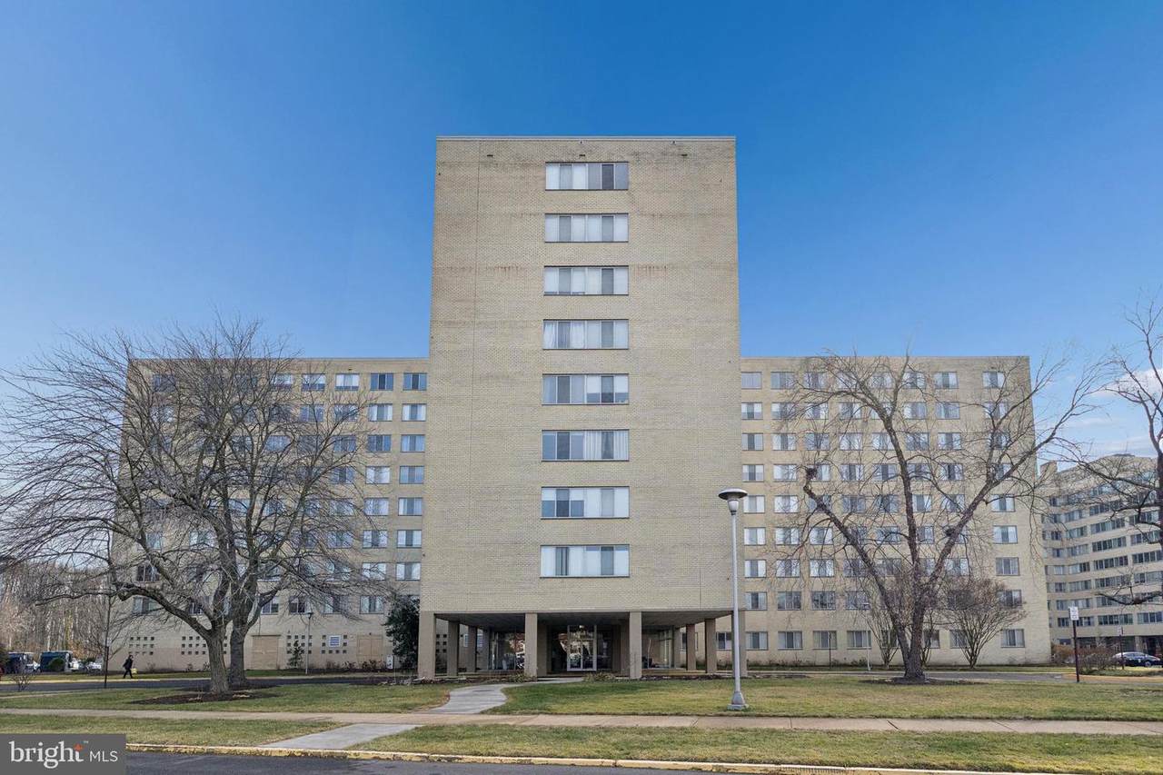 6621 Wakefield Drive - Photo 1