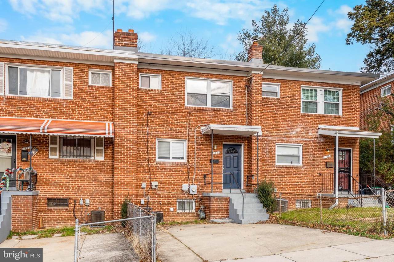 738 Neptune Avenue - Photo 1