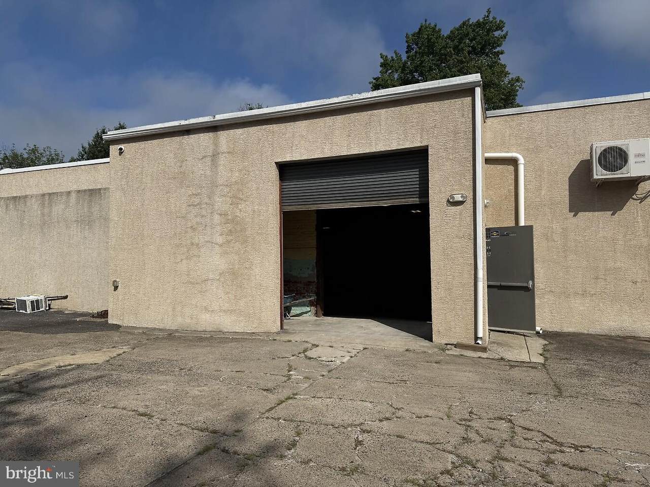 900 North Street - Photo 1