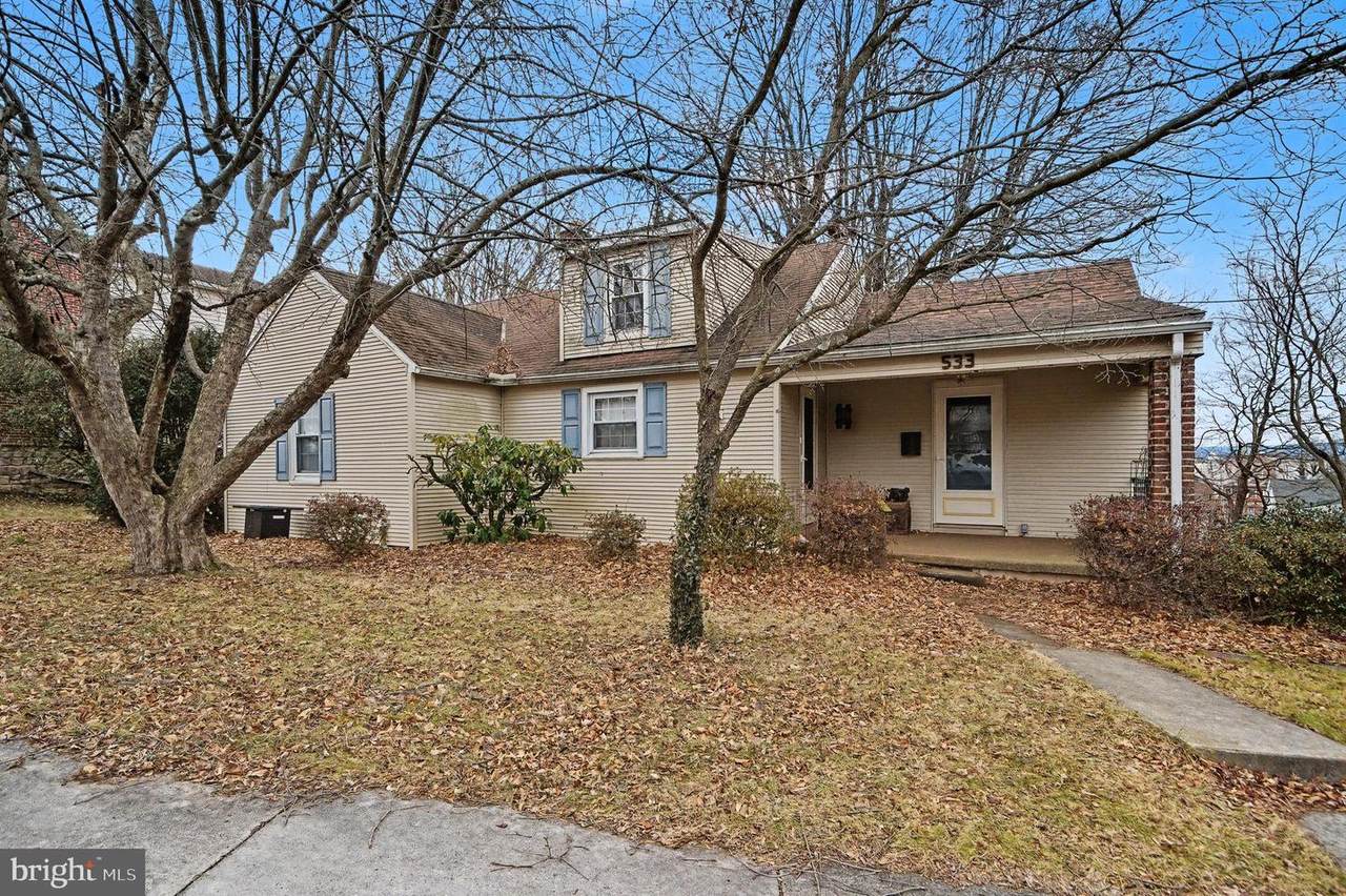 533 Hillcrest Place - Photo 1