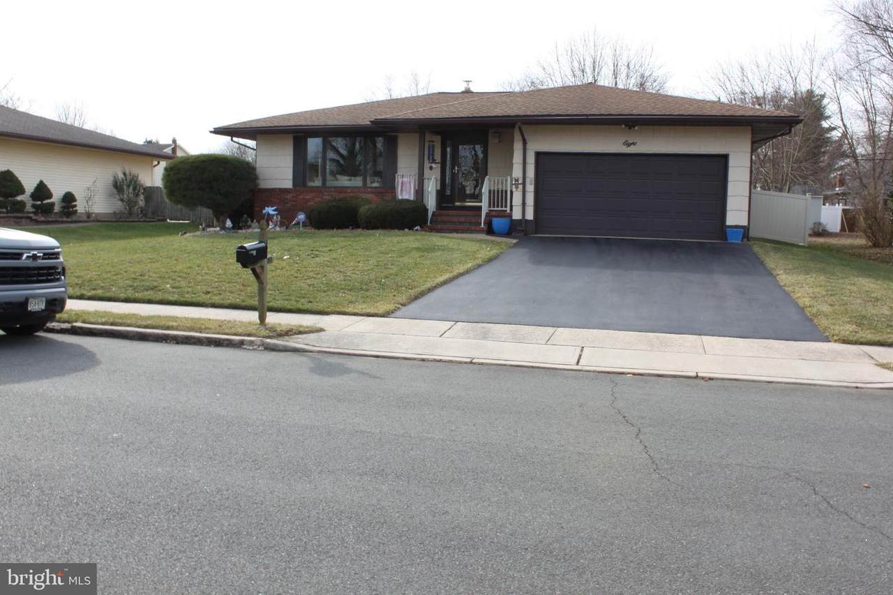 8 Mint Leaf Drive - Photo 1