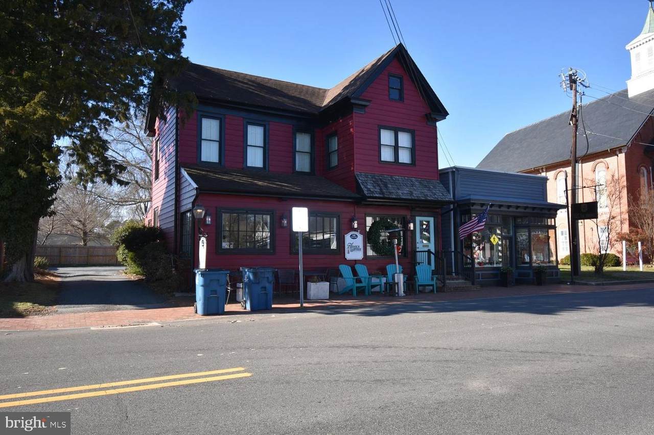 310 Talbot Street - Photo 1