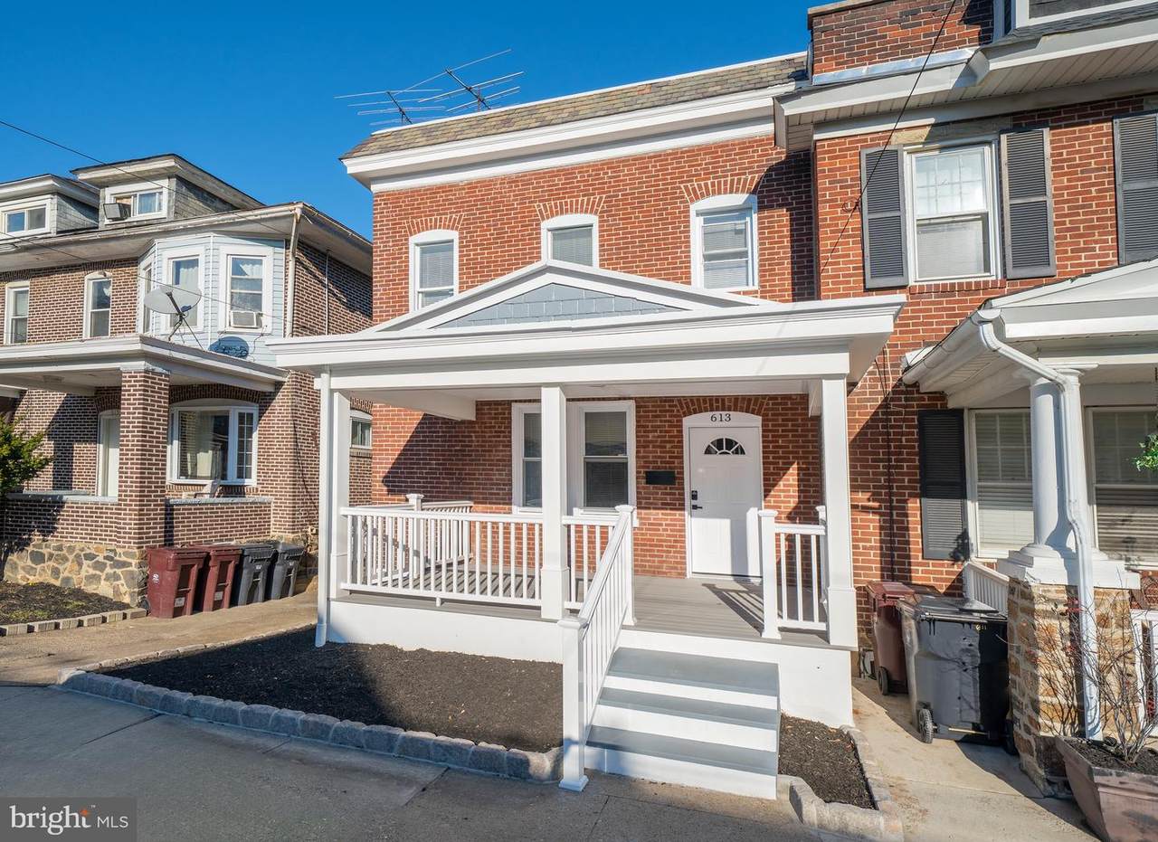 613 26TH Street - Photo 1