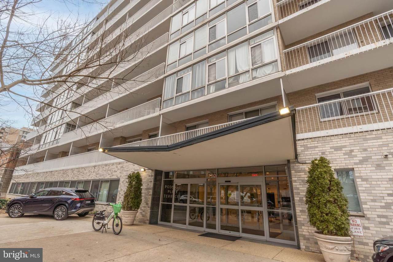 730 24TH Street - Photo 1