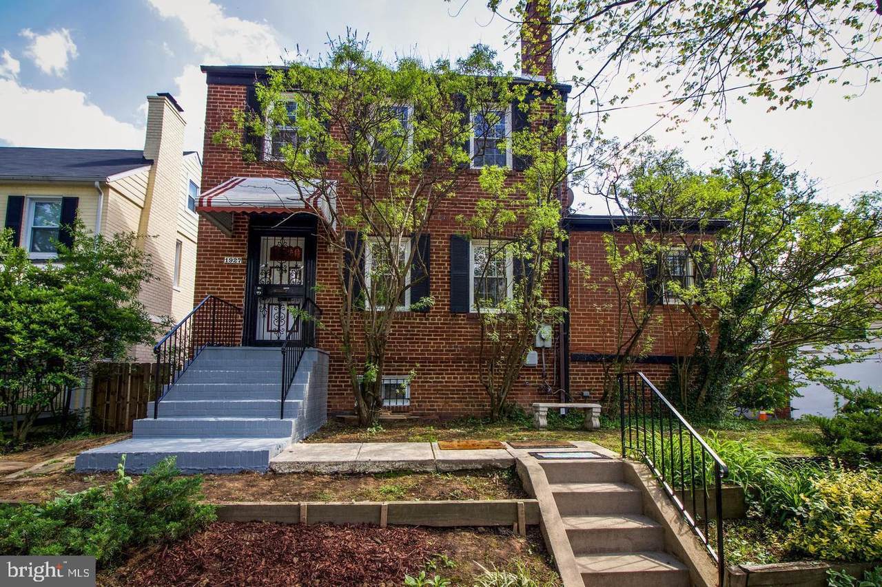 1927 Quincy Street - Photo 1