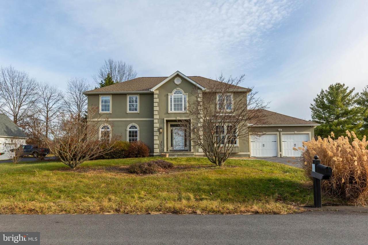180 Muirfield Court - Photo 1