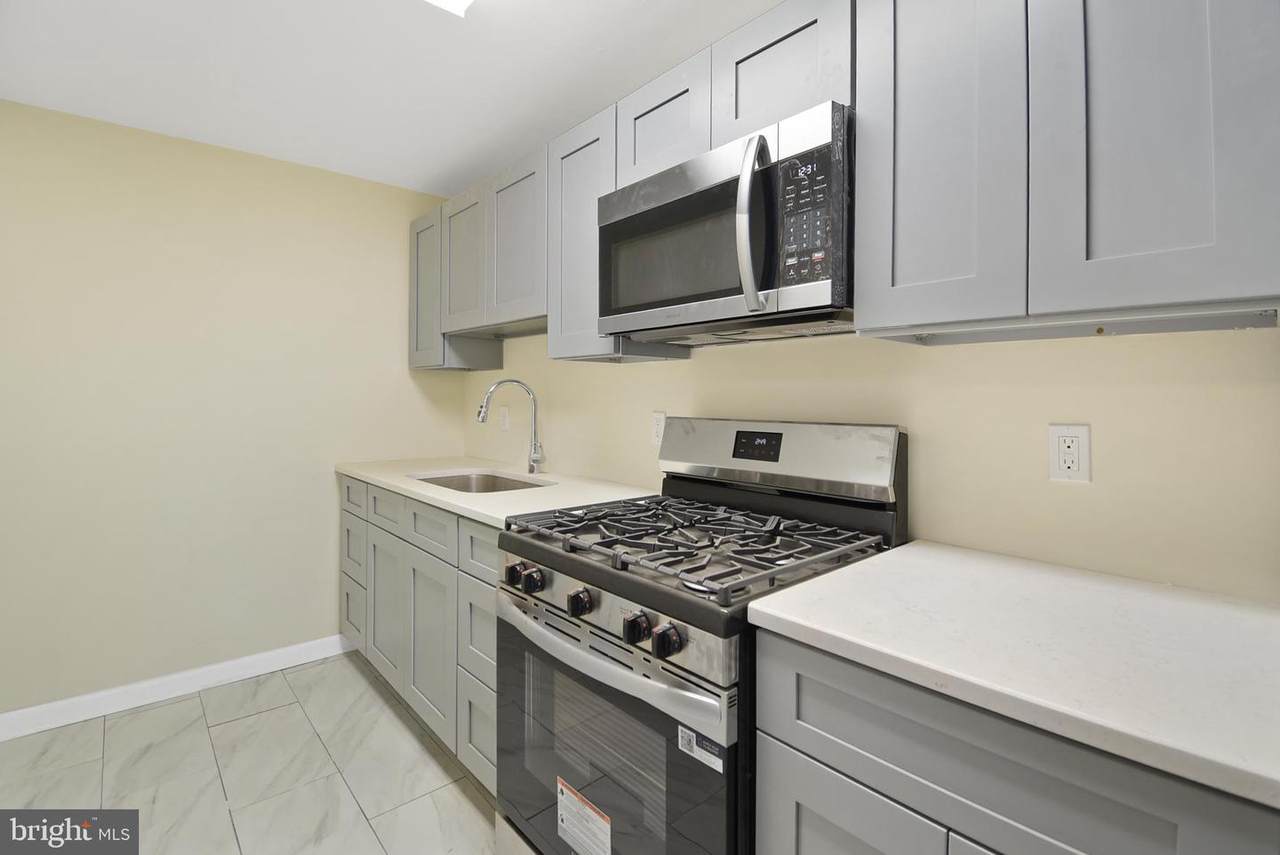 202 Golf Road - Photo 1