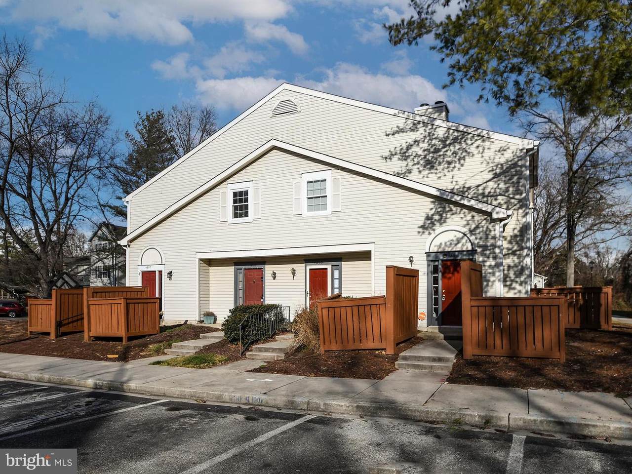 4801 River Valley Way - Photo 1