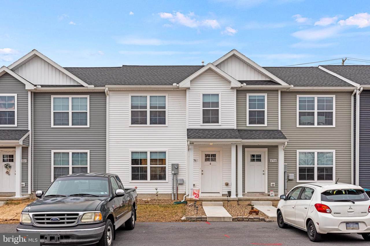 8796 Hillside Way - Photo 1