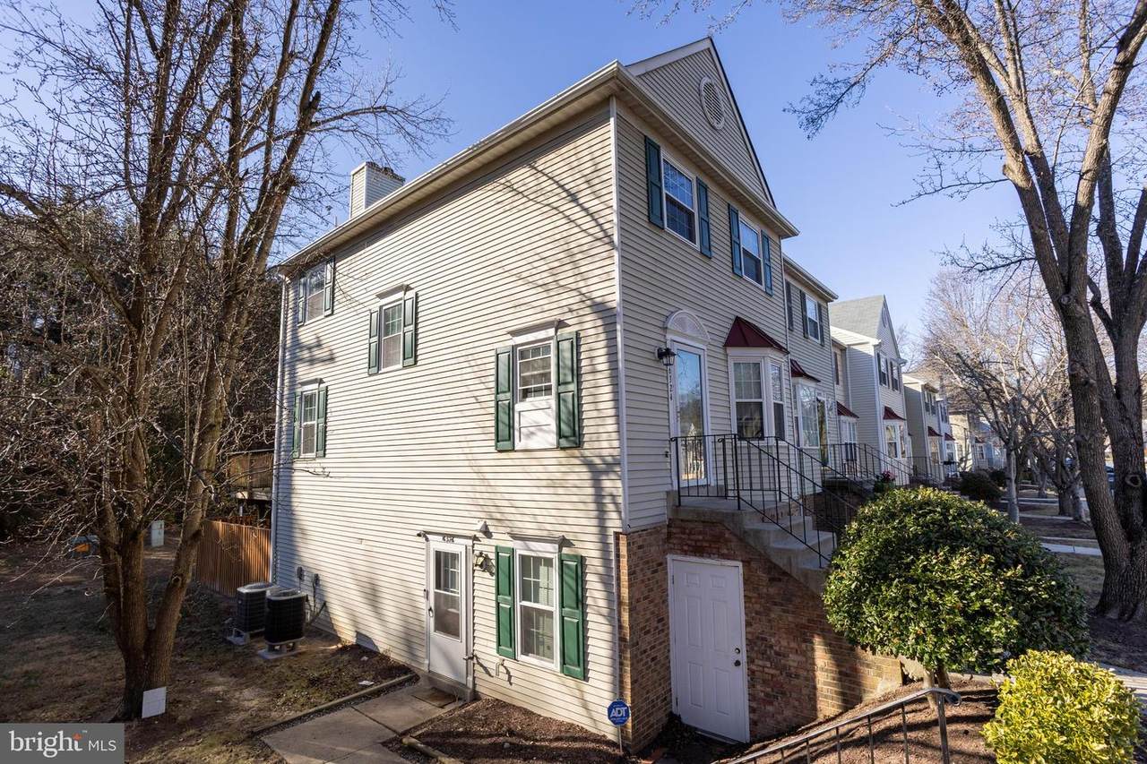 16326 Taconic Circle - Photo 1