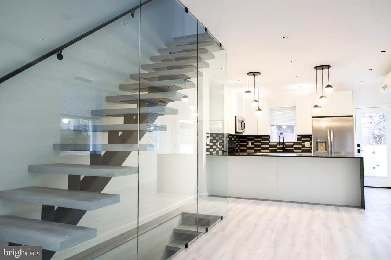 2609 Ingersoll Street - Photo 1