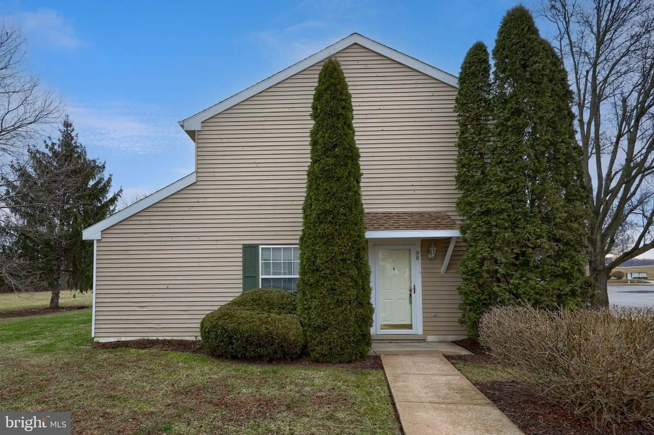 98 Lexton Drive - Photo 1