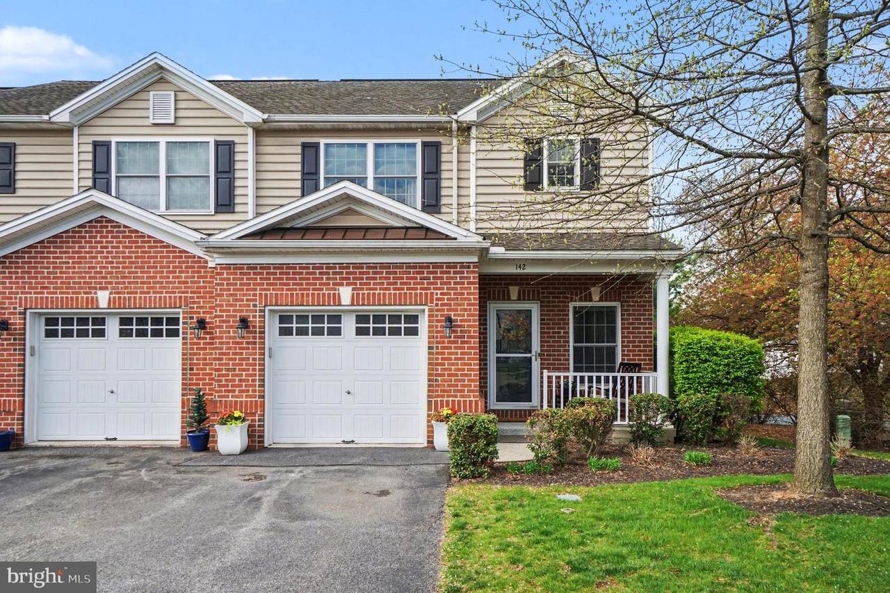 142 Ashford Way - Photo 1