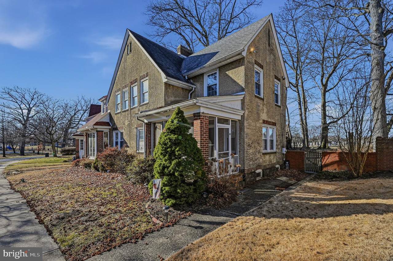 637 Harrington Street - Photo 1